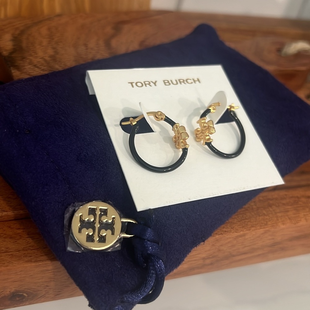 Tory Burch Small Hoop. - Picture 2 of 16